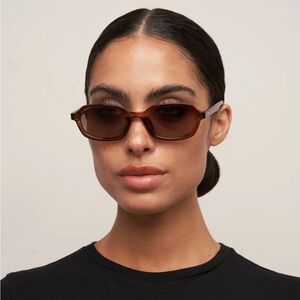 Otra Eyewear Abby Sunglasses - Transparent Maple